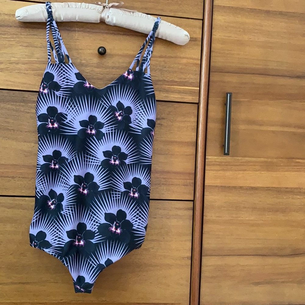 *Rare* NWOT ACACIA Swimwear Modern Pacific Capetown Onepiece - Medium